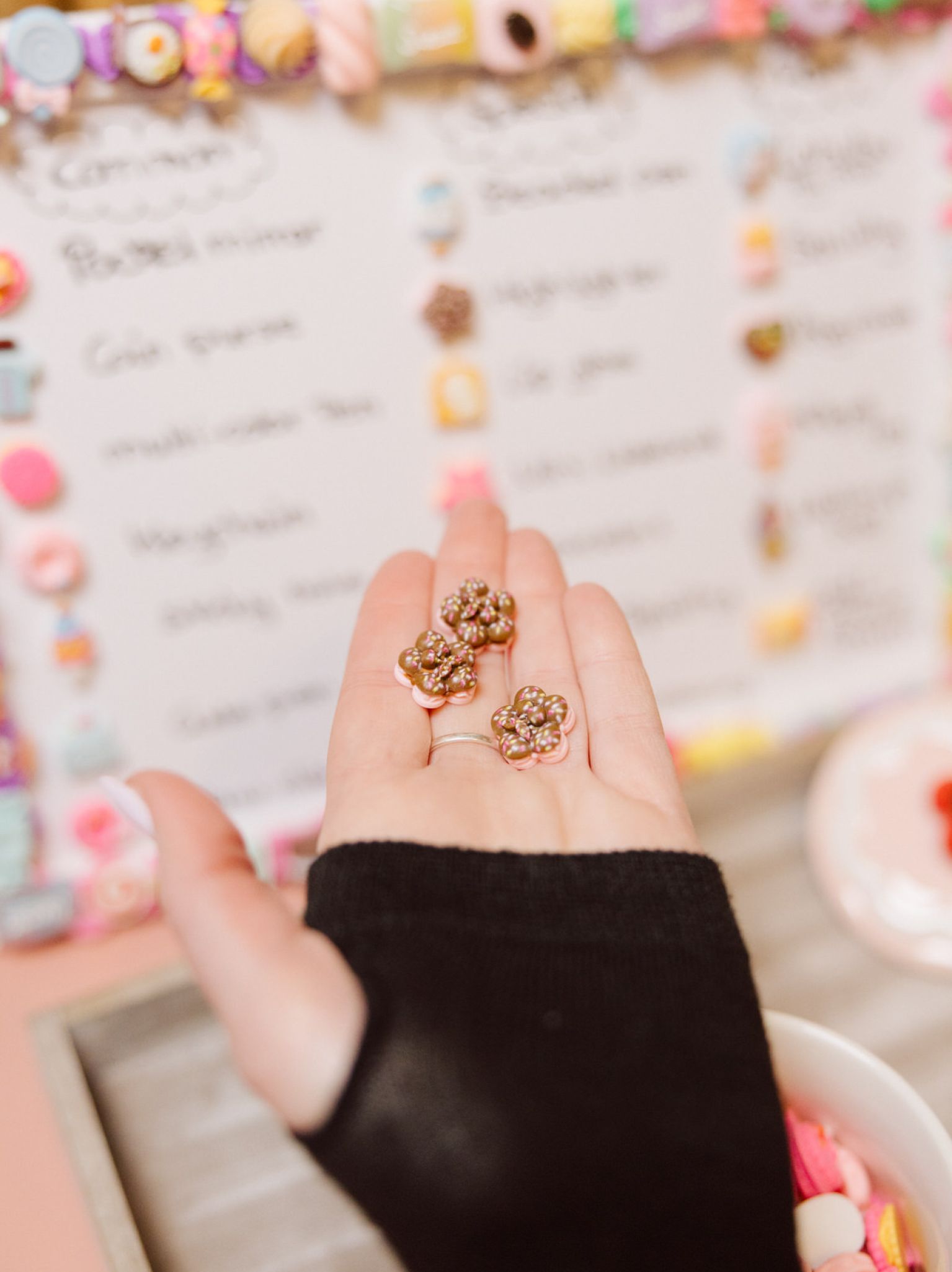 Ellascoops Mystery Scoops and Gifts